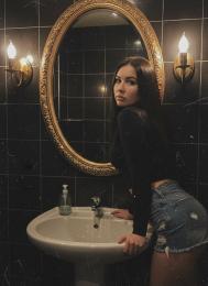 Проститутка Киева Вика, с 4 размером сисек