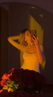 Проститутка Киева Амелия, с 3 размером сисек