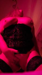 Проститутка Киева Юля скидка на ночь , с 4 размером сисек