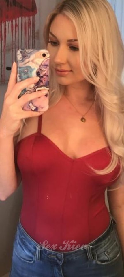 Проститутка Киева ИРА  ВЫЕЗД, с 3 размером сисек