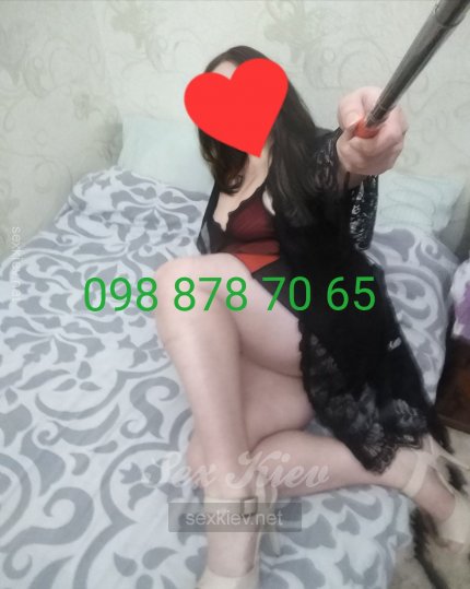 Проститутка Киева Ира , интим услуги без доплат к 1000 грн
