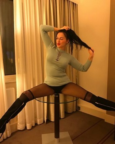 Проститутка Киева Рената ВИДЕО!, с 3 размером сисек