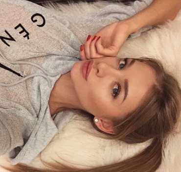 Проститутка Киева Анечка. ПРАКТИКУЮ ВС, ей 20 лет