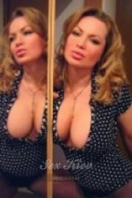 Проститутка Киева Марина, с 3 размером сисек