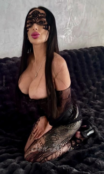 Проститутка Киева Ира индивидуалка, снять за 20000 грн