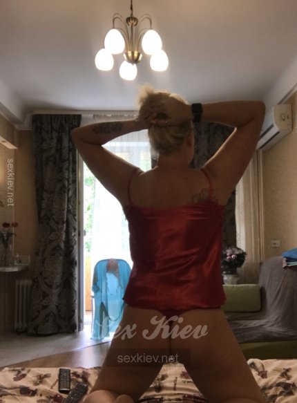 Проститутка Киева Алина, с 3 размером сисек