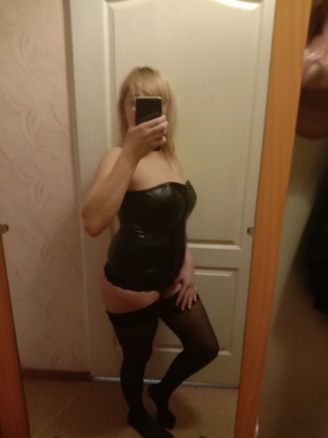 Проститутка Киева Ника   , с 3 размером сисек