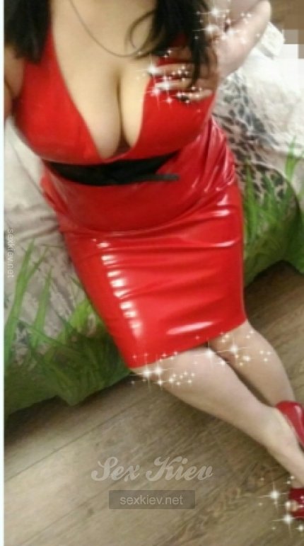Проститутка Киева Жгучая брюнеточка, с 4 размером сисек