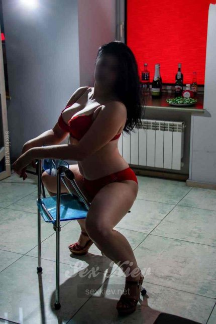 Проститутка Киева Илона, шлюха за 2000 грн в час
