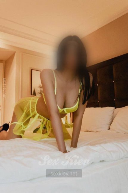 Проститутка Киева Кира , снять за 2000 грн