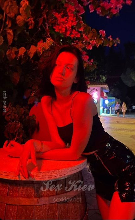 Проститутка Киева Ирина , ей 21 год