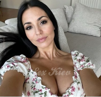 Проститутка Киева Виола, шлюха за 6000 грн в час