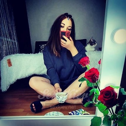 Проститутка Киева Дина, шлюха за 1500 грн в час