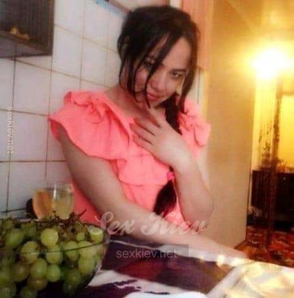Проститутка Киева Арина, шлюха за 4000 грн в час