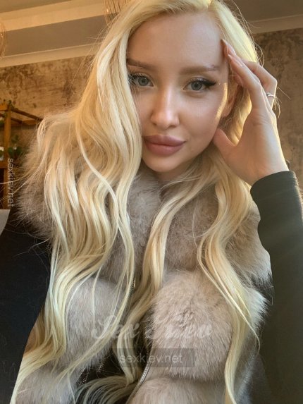 Проститутка Киева Снежана , шлюха за 4000 грн в час