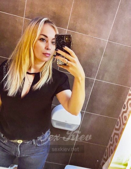 Проститутка Киева Аліна , ей 30 лет