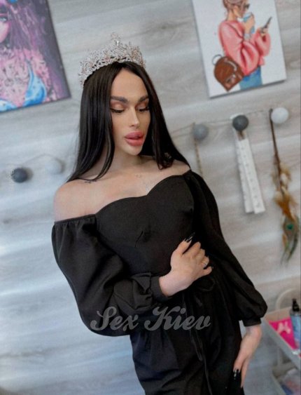 Проститутка Киева Ева - трансдевушка , с 1 размером сисек