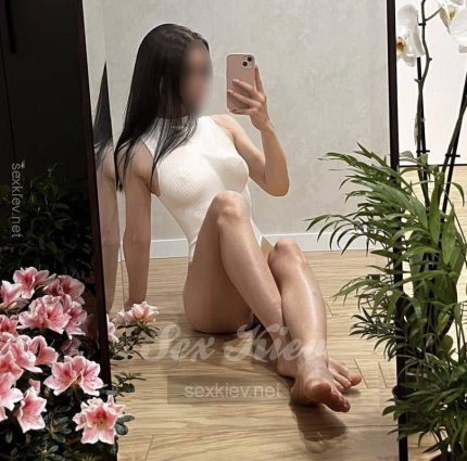 Проститутка Киева Арина, ей 19 лет