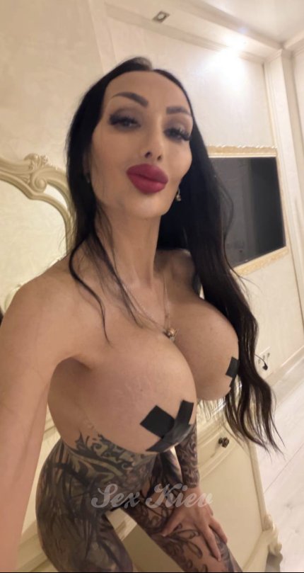 Проститутка Киева Мила-Сяду на Лицо , ей 35 лет