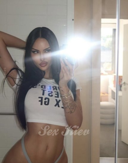 Проститутка Киева Милка, с 2 размером сисек