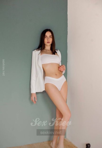 Проститутка Киева Марина, с 1 размером сисек