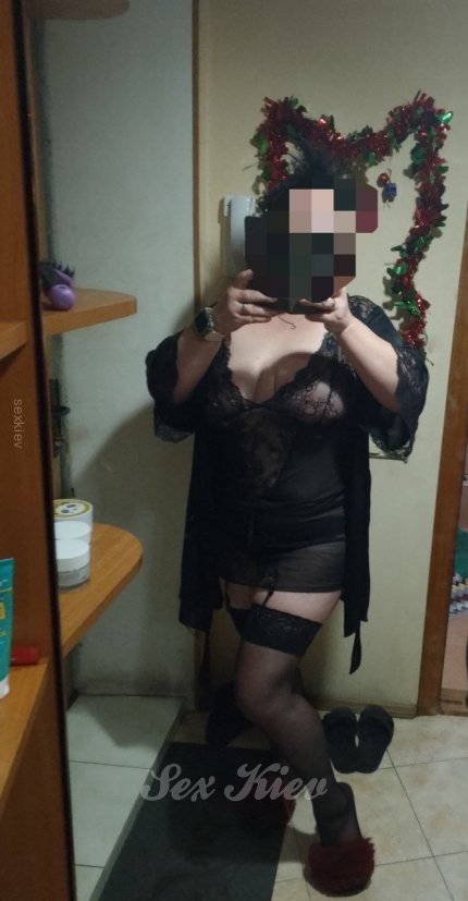 Проститутка Киева КАРИНА, с 4 размером сисек