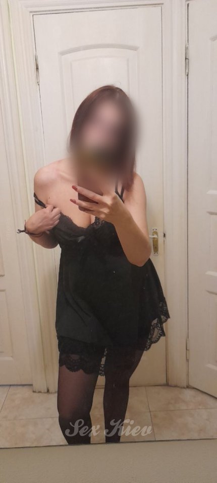 Проститутка Киева Вика, с 2 размером сисек