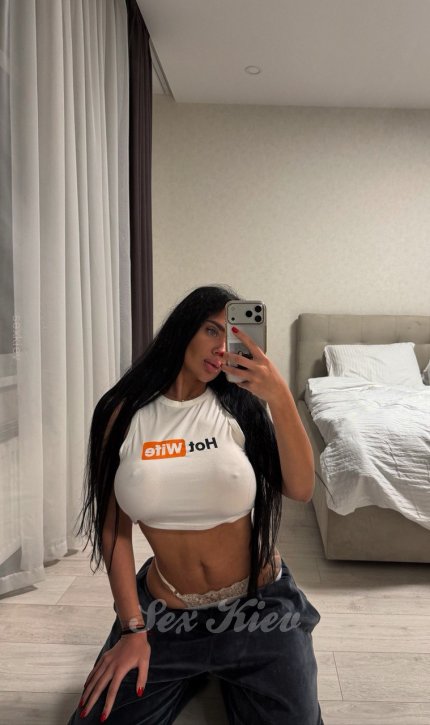 Проститутка Киева Марина, ей 22 года