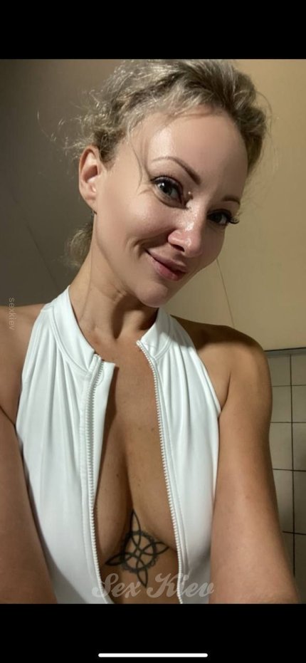 Проститутка Киева Лиса, секс с 01:00 до 01:00