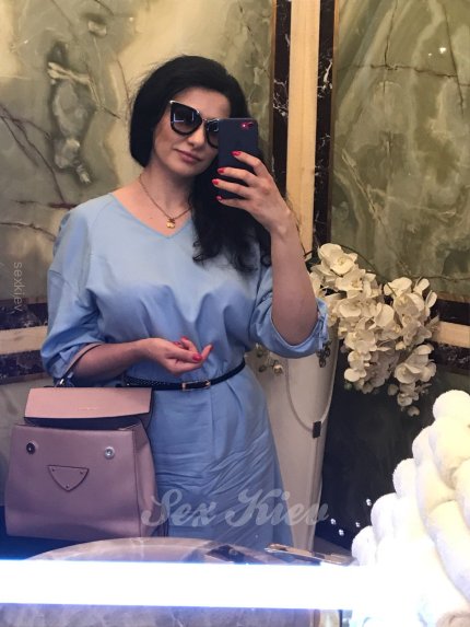 Проститутка Киева Александра, интим услуги без доплат к 2500 грн