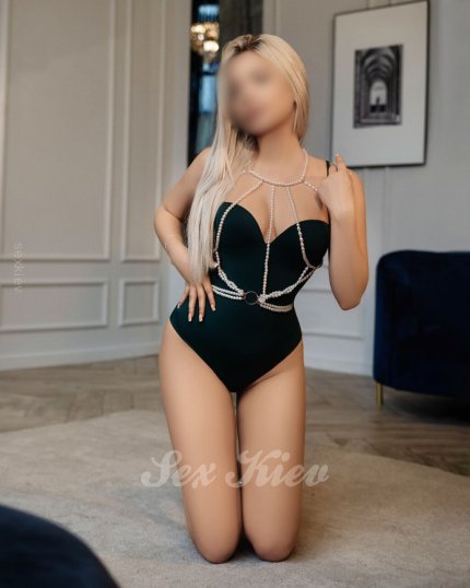 Проститутка Киева Лия, с 3 размером сисек