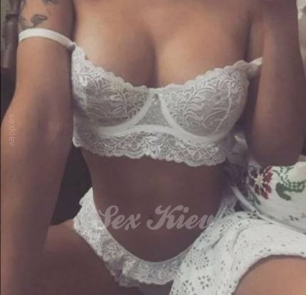 Проститутка Киева Виктория, с 2 размером сисек