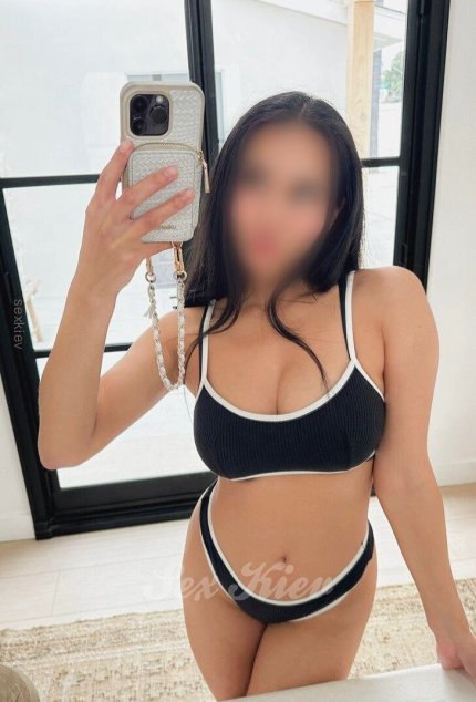 Проститутка Киева Мелони, с 2 размером сисек