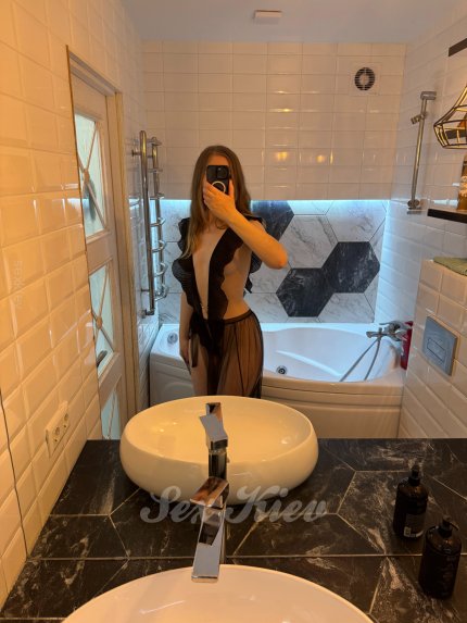 Проститутка Киева Влада, интим услуги без доплат к 6500 грн