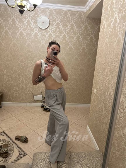 Проститутка Киева Элла, с 2 размером сисек