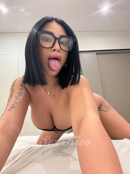 Проститутка Киева Мишель, с 4 размером сисек