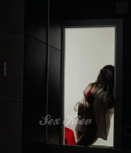 Проститутка Киева Соня, с 3 размером сисек