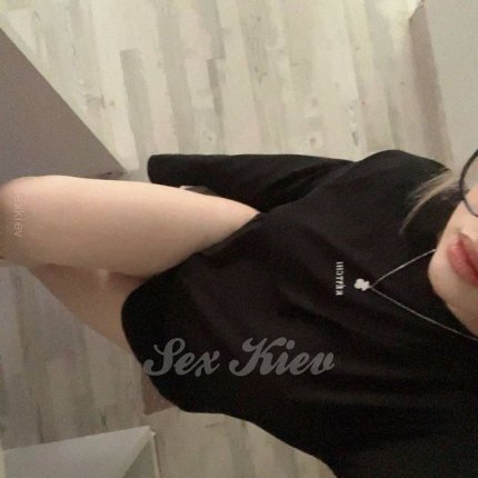 Проститутка Киева Олеся, с 2 размером сисек