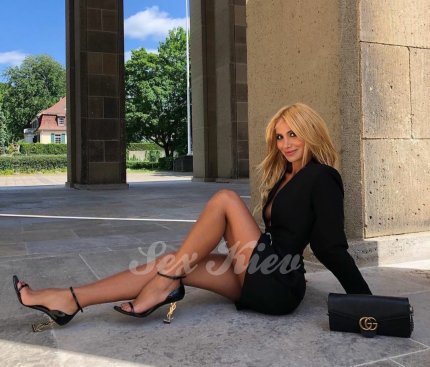 Проститутка Киева Лига, с 1 размером сисек