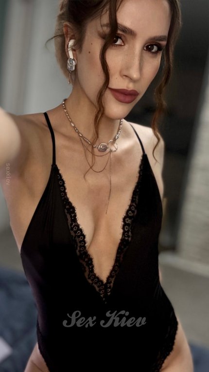 Проститутка Киева Иванка, с 1 размером сисек