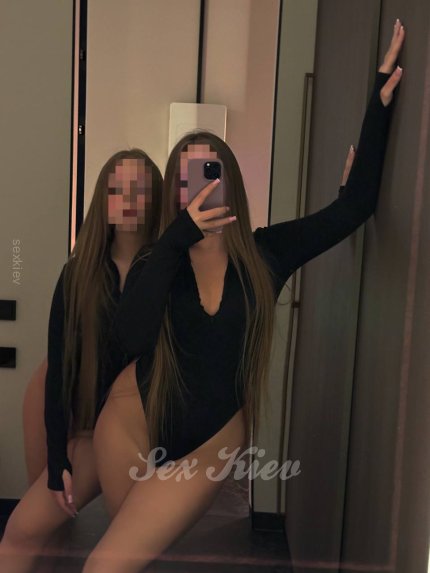 Проститутка Киева Двійнята, ей 19 лет