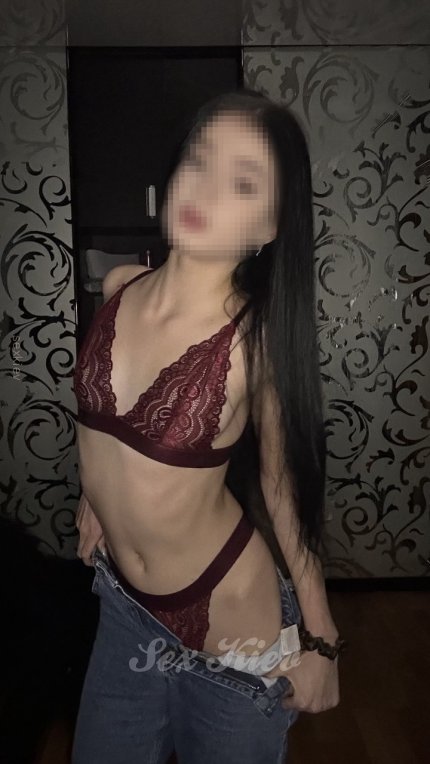 Проститутка Киева Марина, с 1 размером сисек