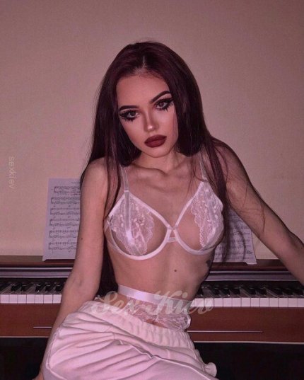 Проститутка Киева Адель, ей 23 года