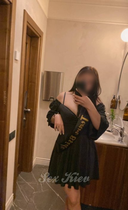 Проститутка Киева Оксана, шлюха за 5100 грн в час